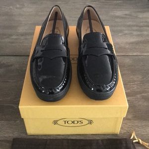 TOD’S “Vibram” Blk Patent Loafer - BRAND NEW